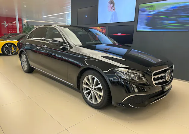 Mercedes-Benz E 200 9G-Tronic
