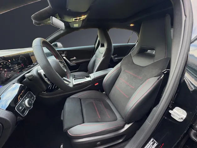 Mercedes-Benz A 220 4Matic 8G-DCT