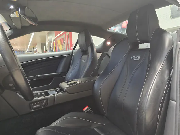 Aston Martin DBS Coupé