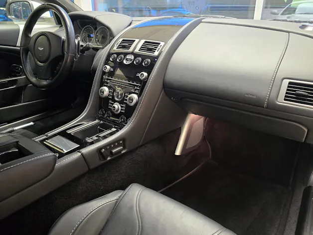 Aston Martin DBS Coupé