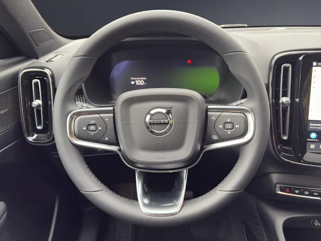 Volvo EX40 82kWh Twin Motor AWD Ultra Xcentric Edition