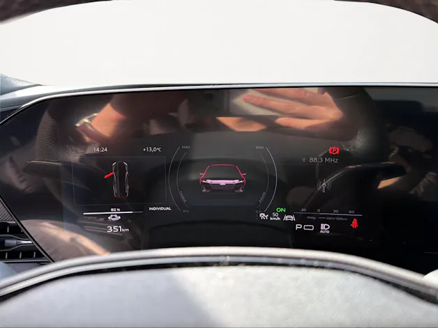 Audi S6 Avant e-tron quattro