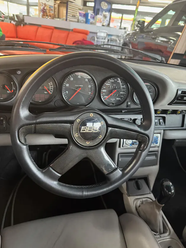 Porsche 911 Carrera 2 Strosek