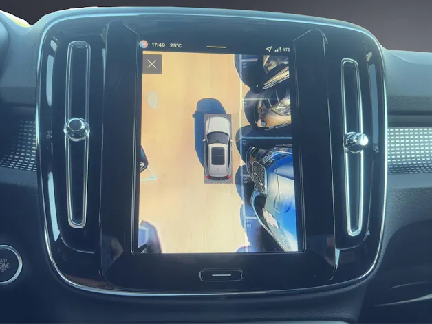 Volvo XC40 B3 Benzin Mild Hybrid Xcite DCT
