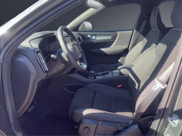 Volvo XC40 B3 Benzin Mild Hybrid Xcite DCT