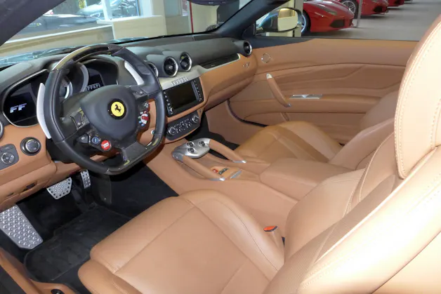 Ferrari FF Toit panoramique / Glasdach