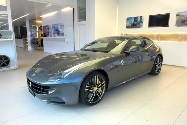 Ferrari FF Toit panoramique / Glasdach