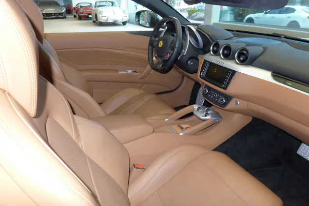 Ferrari FF Toit panoramique / Glasdach