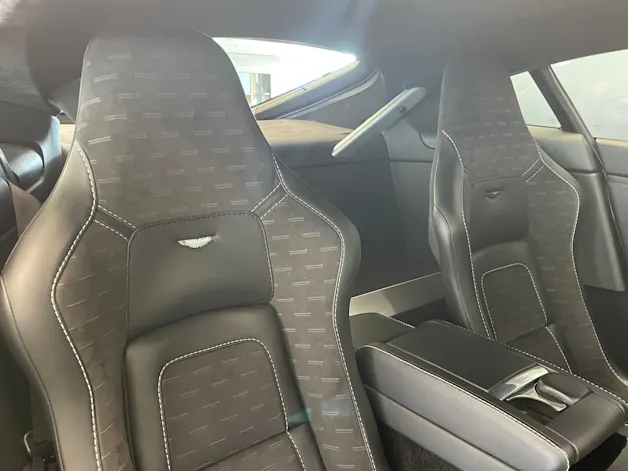 Aston Martin V8 Vantage 4.7 N430 Sportshift