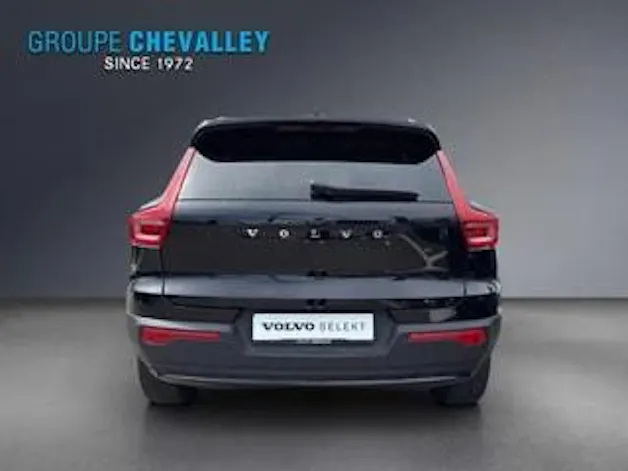 Volvo XC40 B3 Benzin Mild Hybrid Plus Dark DCT