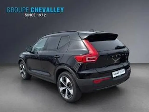 Volvo XC40 B3 Benzin Mild Hybrid Plus Dark DCT
