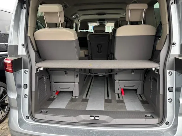 VW Multivan 2.0 TSI Life Edition DSG