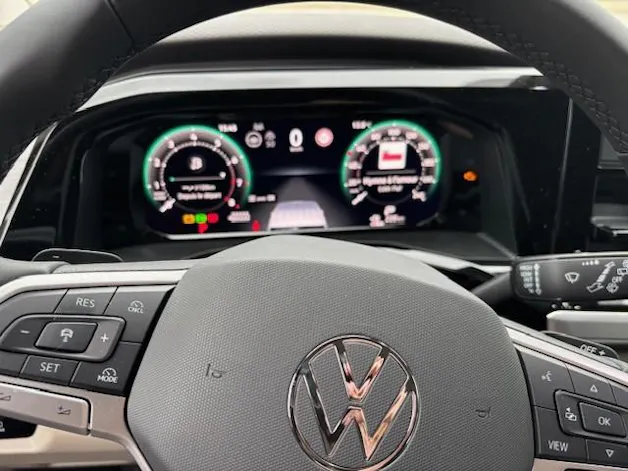 VW Multivan 2.0 TSI Life Edition DSG