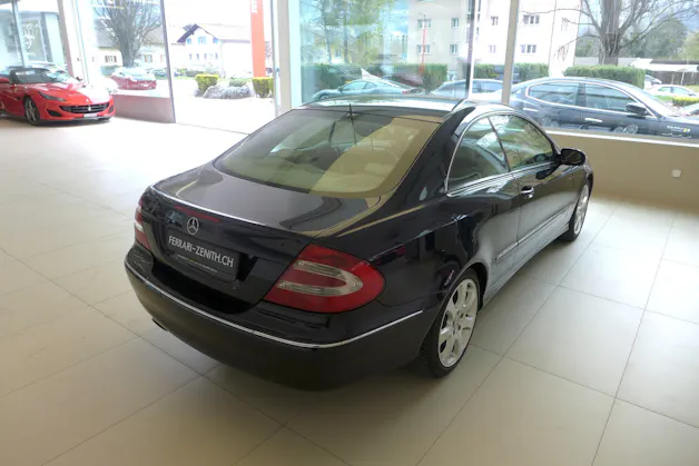 Mercedes-Benz CLK 500 Elégance Automatic