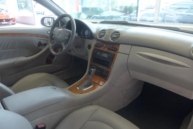 Mercedes-Benz CLK 500 Elégance Automatic