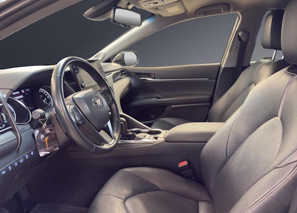 Vehicle image 5 Vehicle image 5