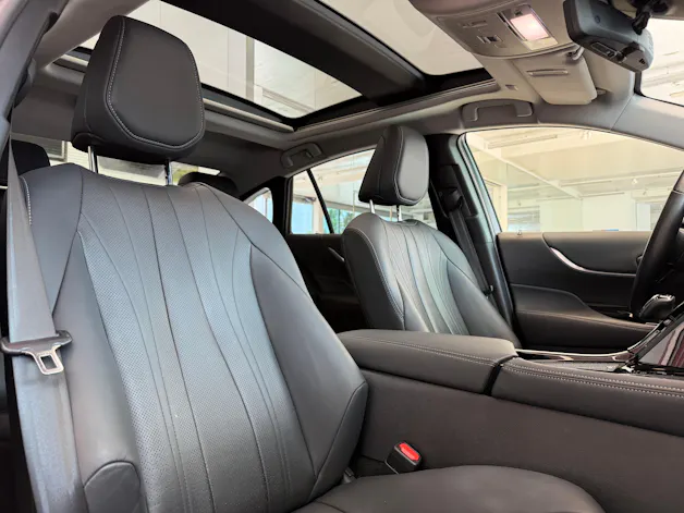 Toyota Mirai Fuel cell Platinum
