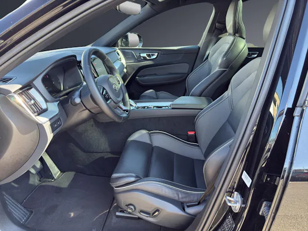 Volvo XC60 T8 eAWD PluginHybrid Plus Dark Geartronic