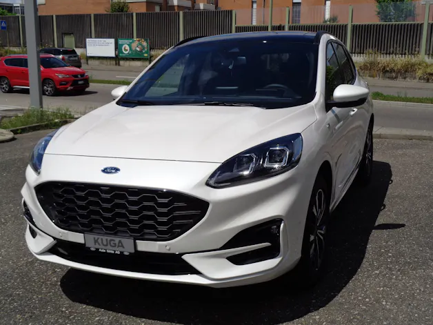 Ford Kuga 2.5 FHEV ST-Line X 4WD