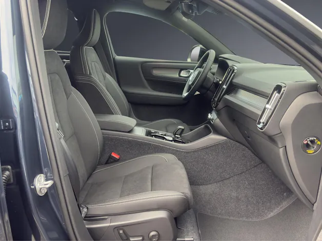 Volvo XC40 B4 Benzin Mild Hybrid Ultra Black Edition DCT