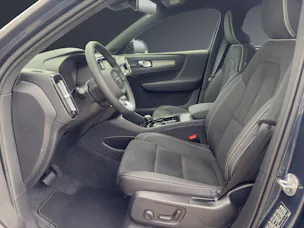 Volvo XC40 B4 Benzin Mild Hybrid Ultra Black Edition DCT