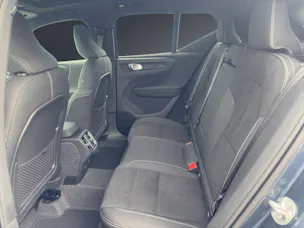 Volvo XC40 B4 Benzin Mild Hybrid Ultra Black Edition DCT