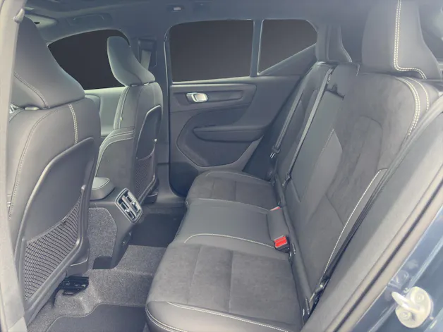 Volvo XC40 B4 Benzin Mild Hybrid Ultra Black Edition DCT