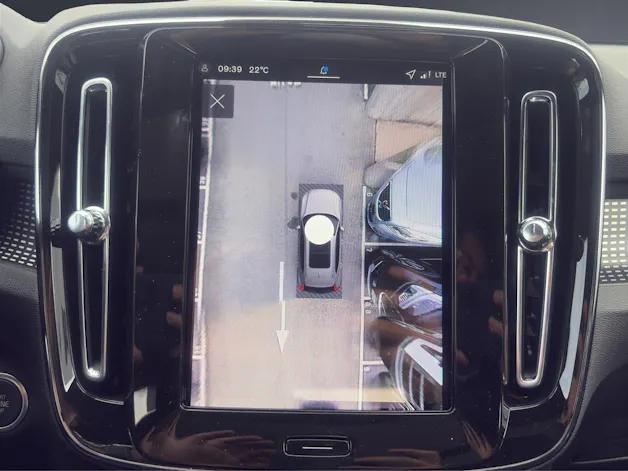 Volvo XC40 B4 Benzin Mild Hybrid Ultra Black Edition DCT