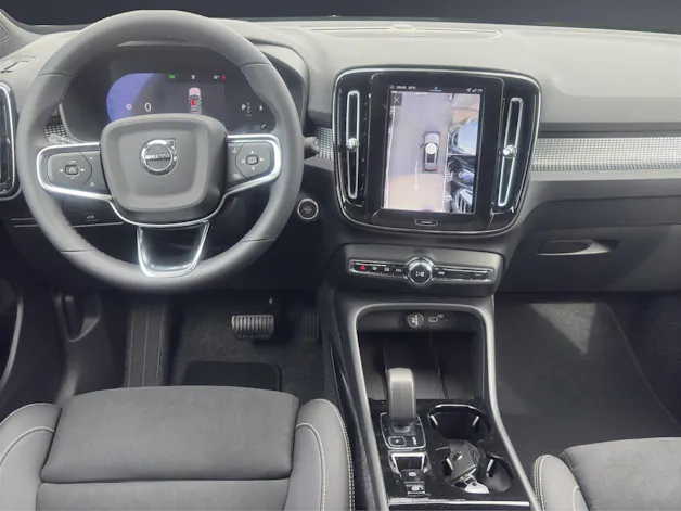 Volvo XC40 B4 Benzin Mild Hybrid Ultra Black Edition DCT