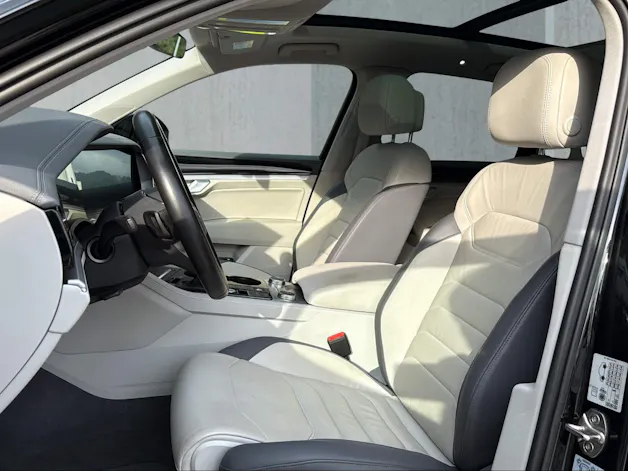 VW Touareg 3.0 TSI eHybrid Elegance Tiptronic
