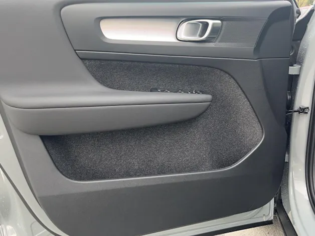 Volvo XC40 B3 Benzin Mild Hybrid Xcite DCT