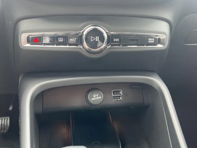 Volvo XC40 B3 Benzin Mild Hybrid Xcite DCT