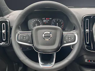 Volvo XC40 B3 Benzin Mild Hybrid Xcite DCT
