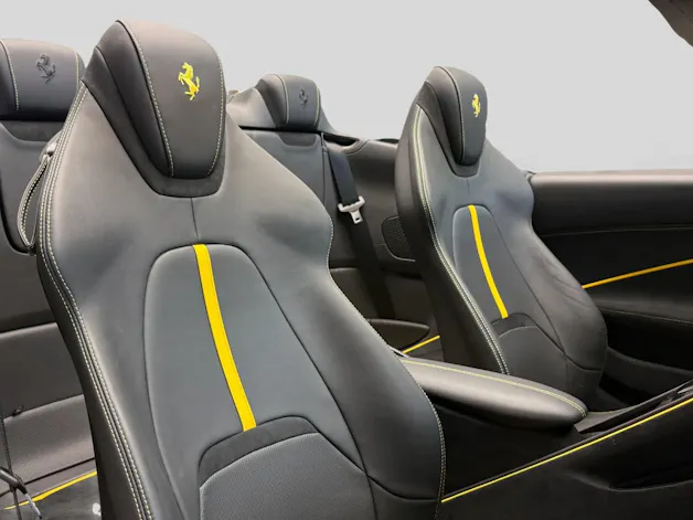 Ferrari Roma Spider 3.9 V8 T