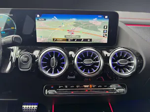Mercedes-Benz EQA 300 AMG Line 4Matic
