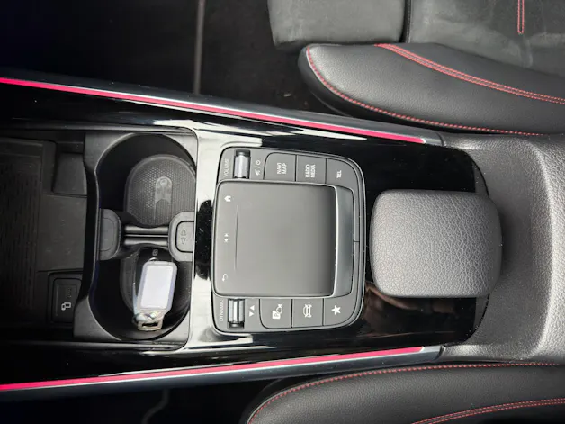 Mercedes-Benz EQA 300 AMG Line 4Matic