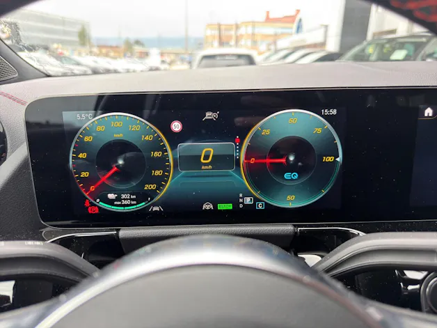 Mercedes-Benz EQA 300 AMG Line 4Matic
