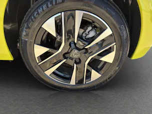 Peugeot 208 1.2 Hybrid Allure 50. Jahr-Jubiläum Ulrich