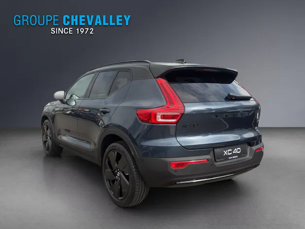 Volvo XC40 B4 Benzin Mild Hybrid Ultra Black Edition DCT