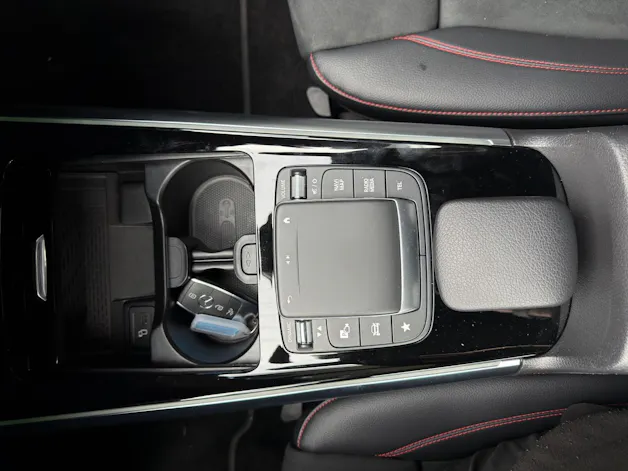 Mercedes-Benz EQA 250 AMG Line