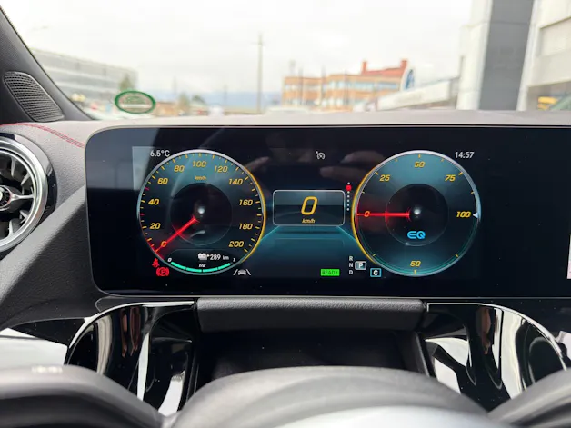 Mercedes-Benz EQA 250 AMG Line