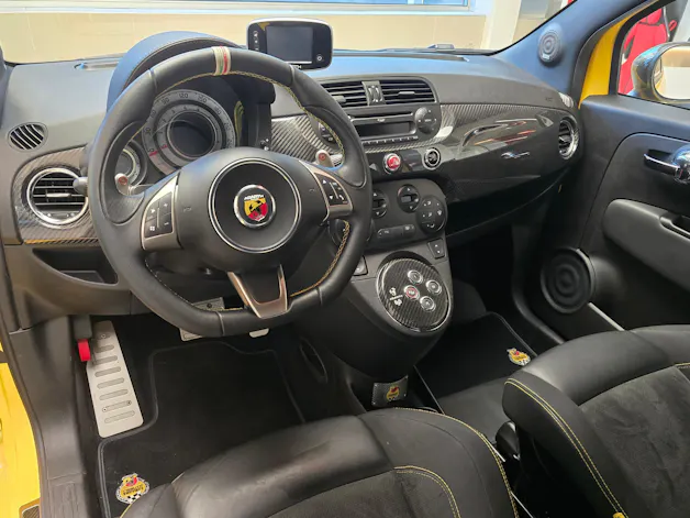 Fiat 695 ABARTH Tributo Ferrari 122/299