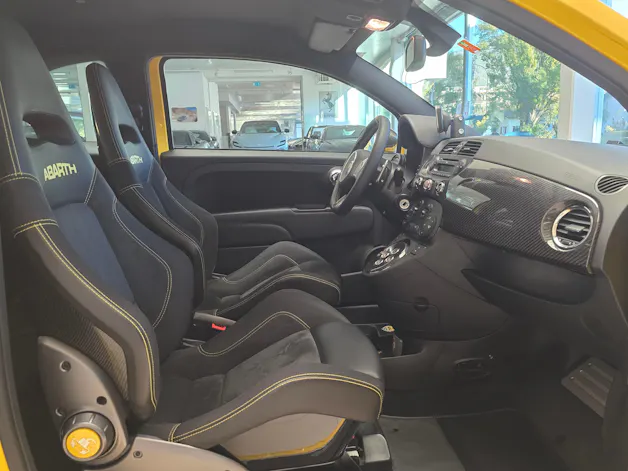 Fiat 695 ABARTH Tributo Ferrari 122/299
