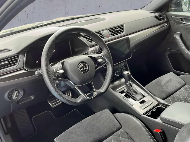 Škoda Superb 1.4 TSI Sport Line PHEV DSG