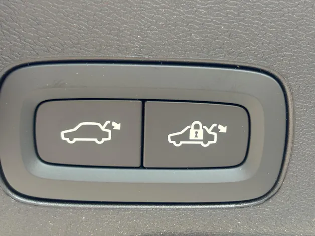 Volvo XC60 T6 eAWD PluginHybrid Plus Dark Geartronic