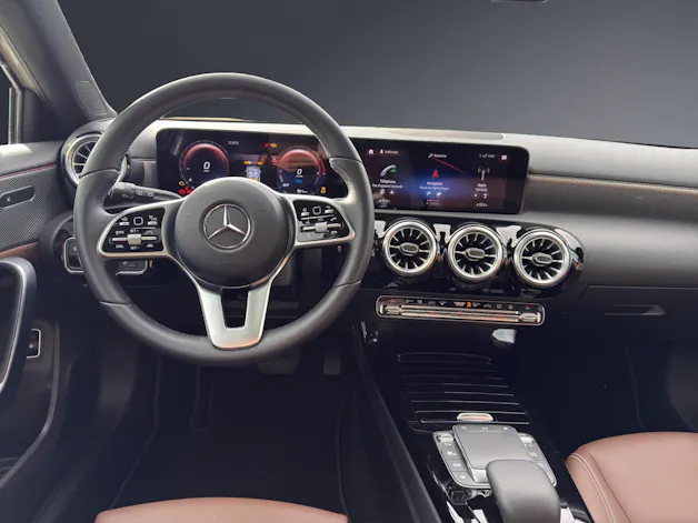 Mercedes-Benz A 250e Progressive 8G-DCT