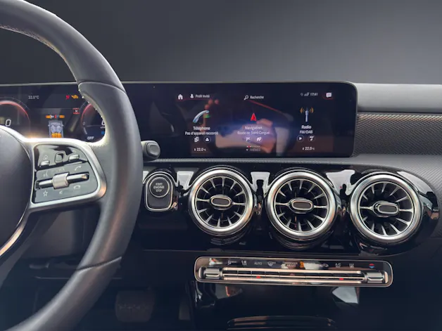 Mercedes-Benz A 250e Progressive 8G-DCT