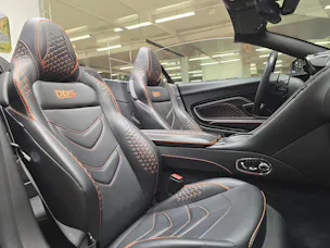 Aston Martin DBS Volante Cabrio Superleggera