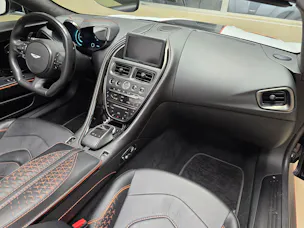 Aston Martin DBS Volante Cabrio Superleggera