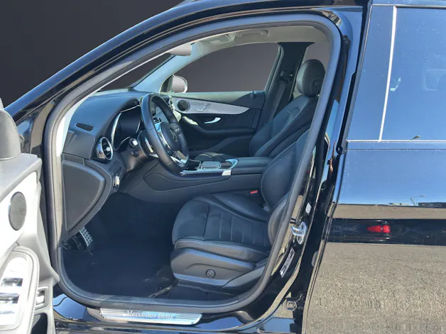 Mercedes-Benz GLC 300 e AMG Line 4Matic 9G-Tronic